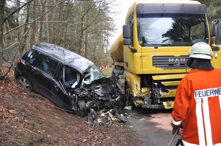 POL-WL: Eversen Heide - Schwerer Verkehrsunfall