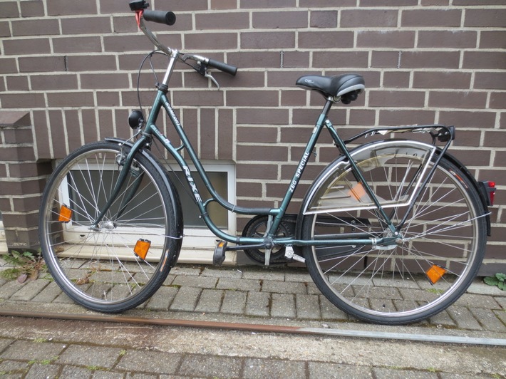POL-ST: Steinfurt-Borghorst, Fahrradhalter gesucht Grünes Damenrad stammt aus Straftat