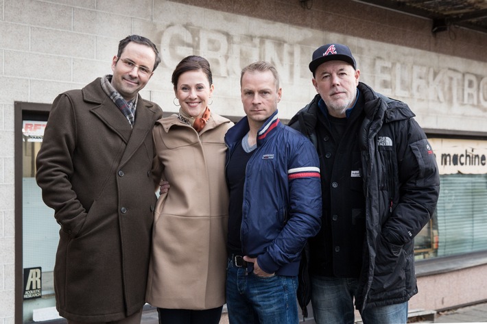 Lars Becker inszeniert ZDF-Komödie &quot;Der mit dem Schlag&quot; /  Drehstart für Fernsehfilm mit prominenter Besetzung (FOTO)