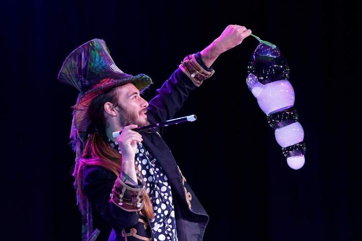 Die Sharjah Investment and Development Authority (Shurooq) präsentiert das weltweit größte Fringe Festival für Kunst und Unterhaltung 