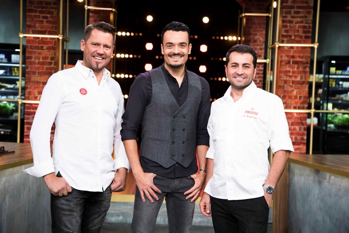 Motsi Mabuse und Joachim Llambi im Kochduell bei "Promis am Herd"