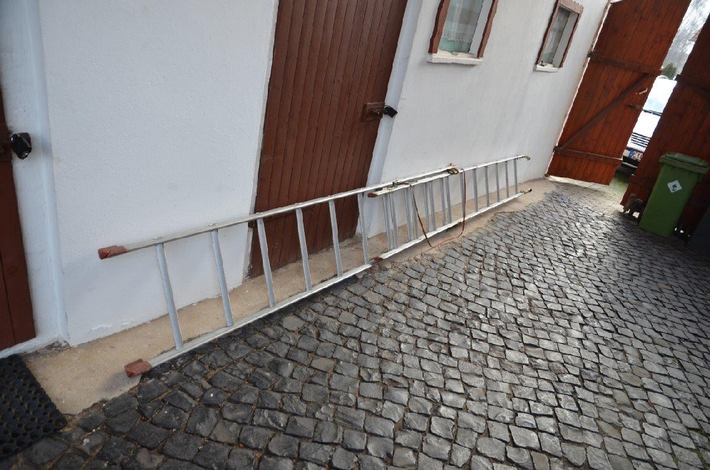 POL-GOE: (24/2015) Aluminiumleiter nach Einbruch in Wohnhaus zurückgelassen - Polizei Duderstadt sucht Eigentümer