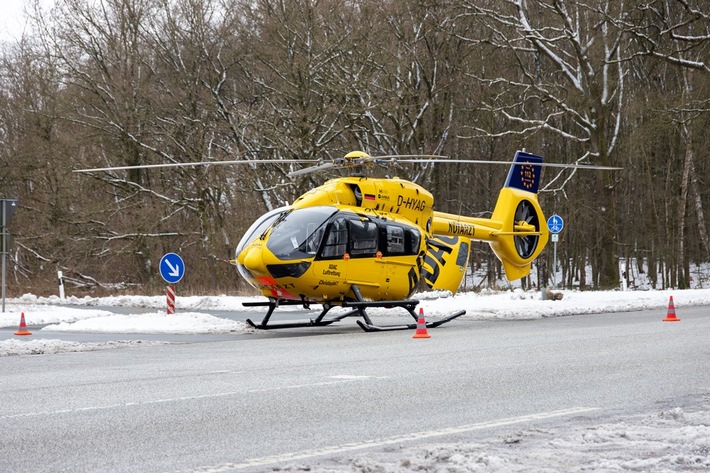 FW-SE: Drei Verletzte durch Verkehrsunfall auf der Bundesstraße 206