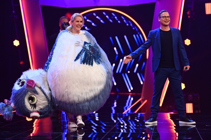 Nachricht des Tages: &quot;The Masked Singer&quot; dominiert den Dienstag mit 23,8 Prozent Marktanteil // Judith Rakers schlüpft aus dem Küken