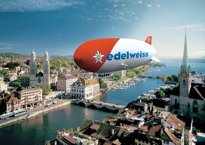 Der Edelweiss Zeppelin auf Schweizer Tour (BILD)