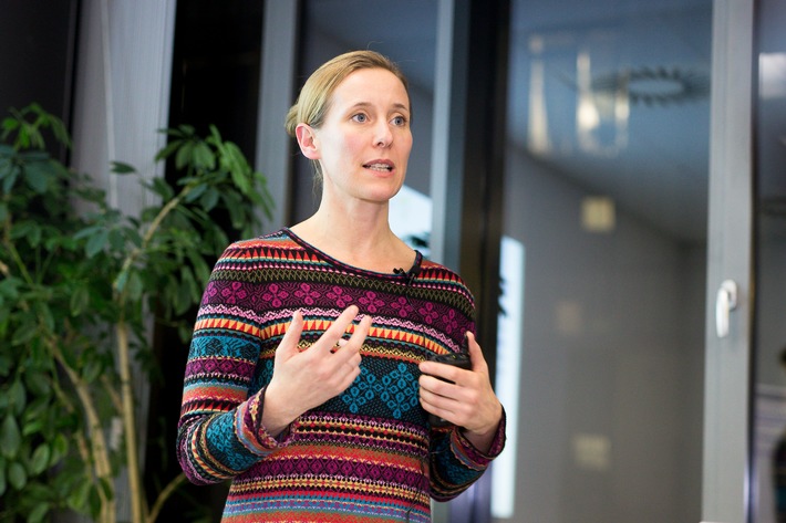Psychologin Dr. Julia Berkic: "Sichere Bindungen machen Kinder stark"