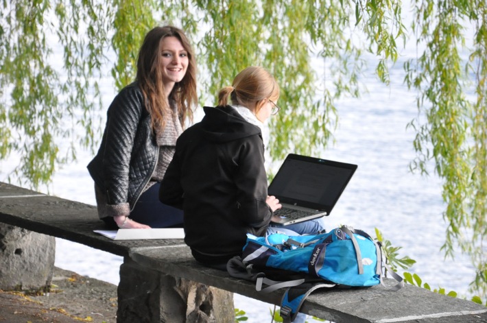 Lancement du concours de langues pour les jeunes LINGUISSIMO 2015-2016 : «Et toi, pour parler Suisse, tu fais comment ?»