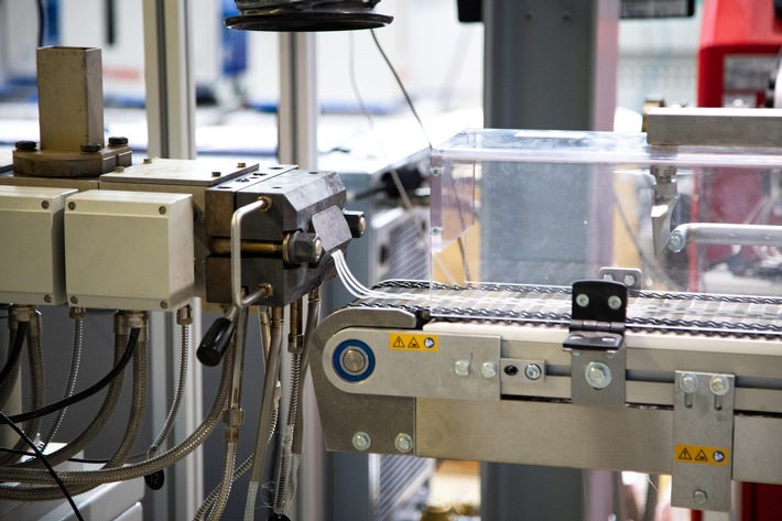 Uni Kassel startet Projekt zur Entwicklung biozidfreier antimikrobieller Kunststoffe