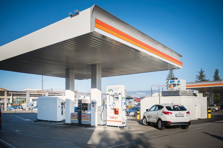Coop eröffnet erste öffentliche Wasserstofftankstelle der Schweiz / Investition in die Zukunft