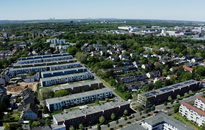 Solarstrom und Speicher für 435 Wohnungen: NRW-weit einzigartiges Mieterstromprojekt startet in Köln