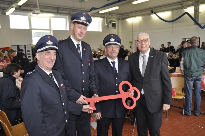 FW-KLE: Gerätehaus in Till-Moyland eingeweiht: Endlich mehr Platz für die Feuerwehr