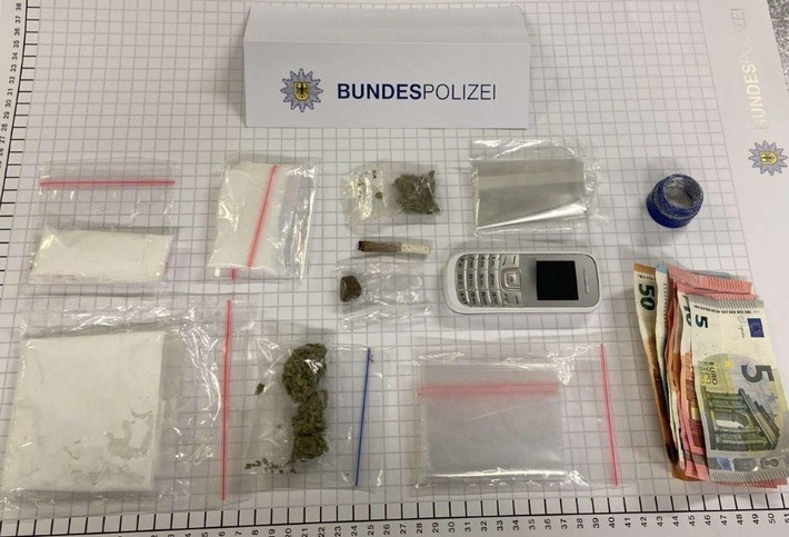 BPOL NRW: Bundespolizei nimmt mutmaßlichen Drogendealer fest