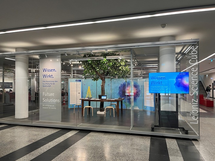 Pressemitteilung Nr. 024/2026 der Leibniz Universität Hannover   Neue Ausstellung „Wissen.Wirkt.“ im Leibniz Science Cube