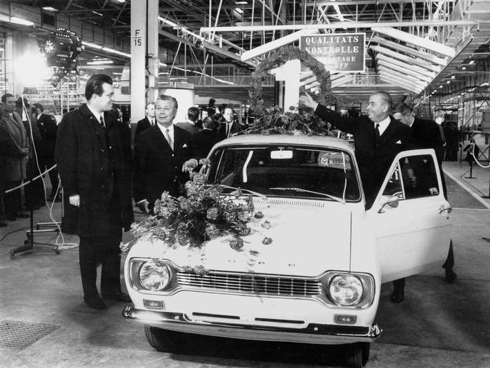 Jubiläum bei Ford in Saarlouis: Vor 40 Jahren
rollte das erste Fahrzeug vom Band
 (mit Bild) / Fast zwölf Millionen Autos produziert - &quot;Motor der Wirtschaft&quot; im Saarland