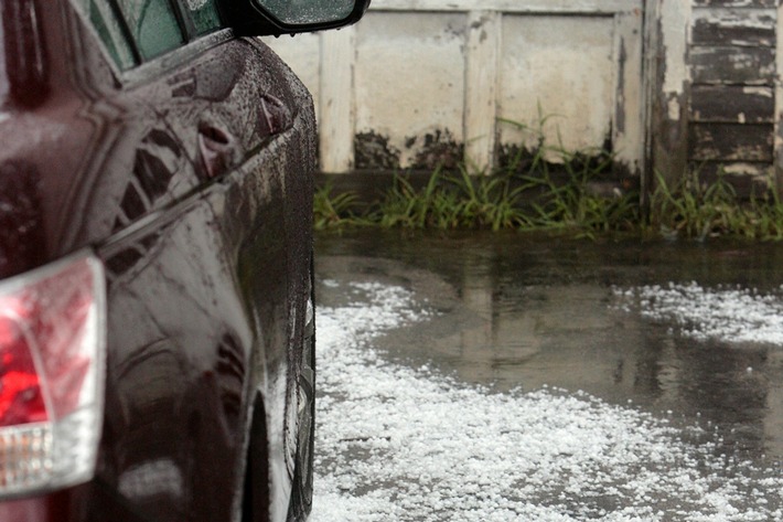 Auto nach wirtschaftlichem Totalschaden verkaufen – was ist erlaubt?