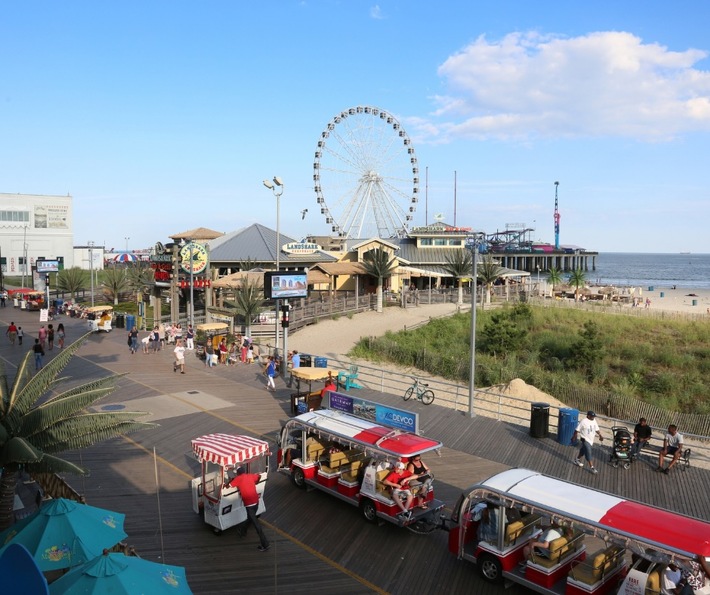 Der Steel Pier in Atlantic City, New Jersey / Ein Wahrzeichen im Wandel der Zeit