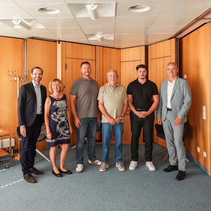 PRESSEINFO: Drei Generationen bei TROX
