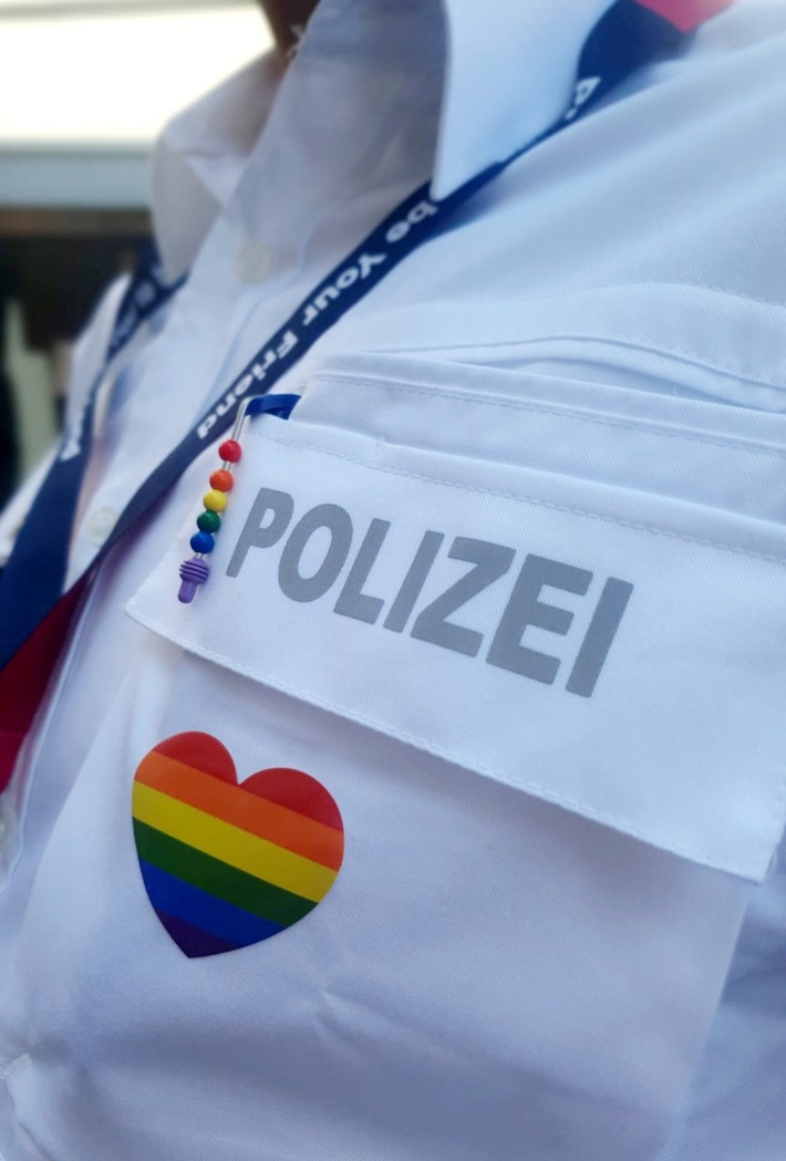 POL-H: Gemeinsam statt einsam gegen queerfeindliche Hassgewalt: Die Ansprechpersonen (AP) für LSBTI neu bei Instagram und beim Christopher Street Day (CSD) Hannover