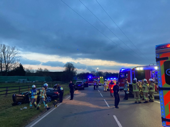 POL-COE: Olfen, Lüdinghauser Straße (B235), Birkenallee/Zwei Verletzte bei Verkehrsunfall