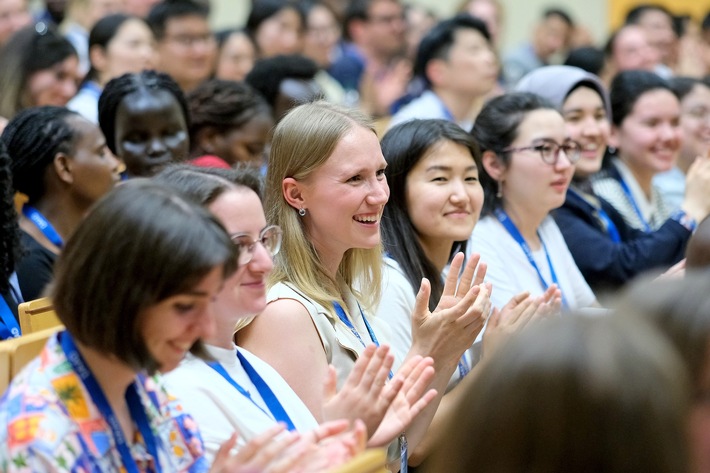 Zahl internationaler Studierender deutlich über 400.000 - DAAD-Schnellabfrage zum Wintersemester 2025/26