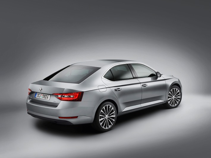 Neuer SKODA Superb ab sofort bestellbar (FOTO)