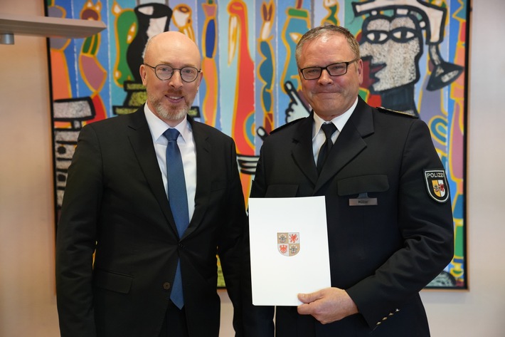 IM-MV: Innenminister Pegel ernennt Lutz Müller offiziell zum Inspekteur der Landespolizei