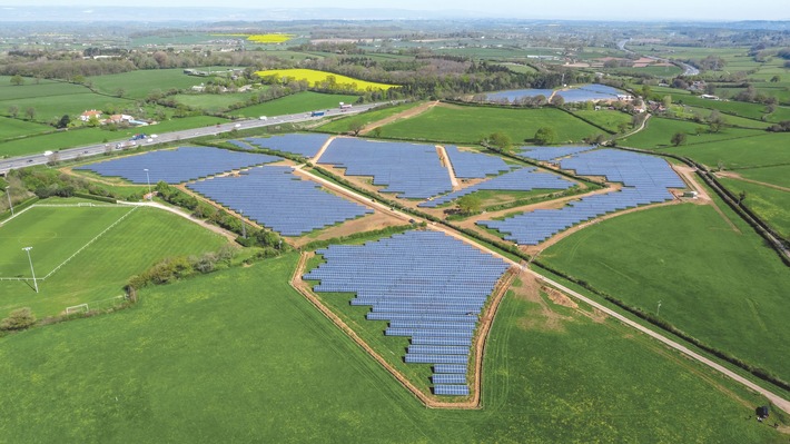 PR: Q ENERGY entwickelt 300 MW Solarportfolio in den Niederlanden mit Tomorrow Energy