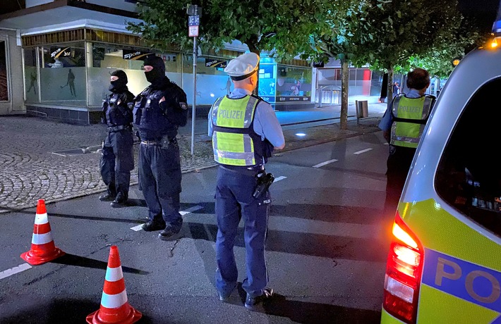 POL-UN: Bergkamen - Bekämpfung des illegalen Glücksspiels: Polizei durchsucht bei Großeinsatz mehrere Objekte