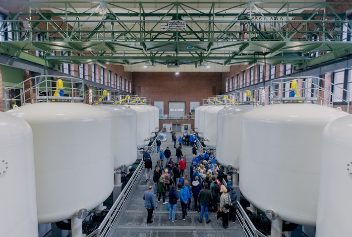 Drei Jubiläen, ein Fest: Die RheinEnergie feiert im Wasserwerk Weiler