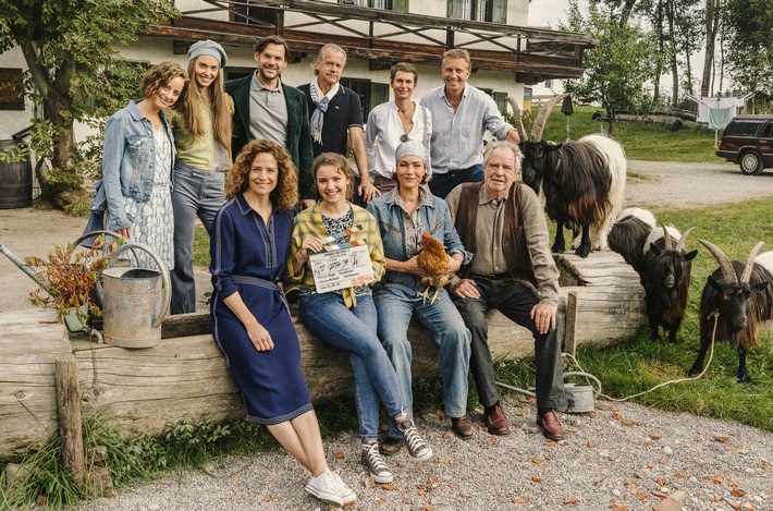 Das Erste / Nächste Klappe für "Zimmer mit Stall": Der Schlagabtausch zwischen Aglaia Szyszkowitz und Friedrich von Thun geht weiter