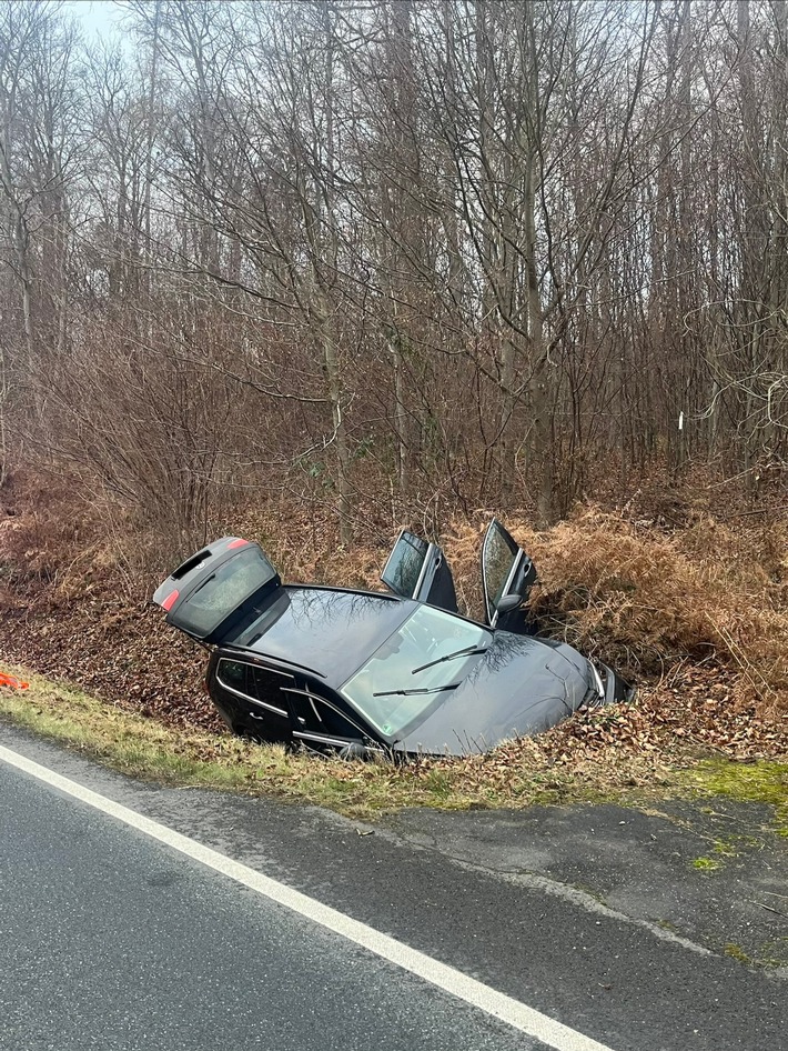 POL-HI: Verkehrsunfall fordert zwei Verletzte