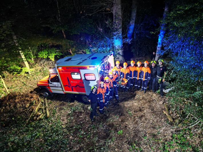 FW Ratingen: 24 Stunden lang Feuerwehrluft schnuppern: Vier Einsätze für die Jugendfeuerwehr