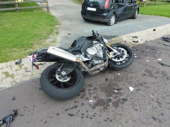 POL-CUX: Motorradfahrer schwer verletzt (Lichtbild in der Anlage)