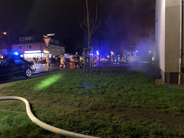 FW-GLA: Kellerbrand in Gladbeck Schultendorf