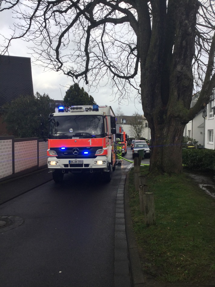 FW-BN: Kellerbrand in Bonn-Röttgen