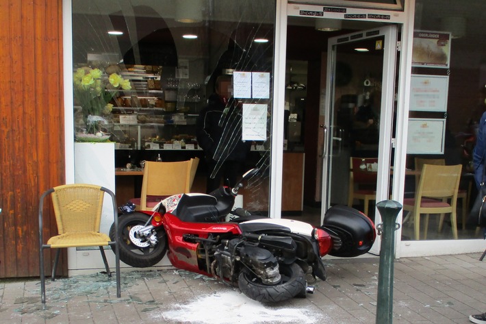 POL-REK: 190322-3: Rollerfahrerin bei Alleinunfall schwer verletzt - Pulheim