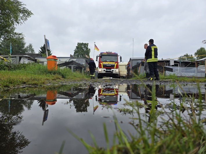 FW-OLL: Gemeinsam Stark im Regen: Erfolgreicher Einsatz im Zeltlager am Falkensteinse