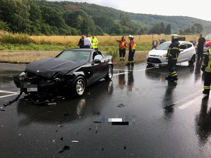 FW-EN: Verkehrsunfall mit Personenschaden auf der Ender Talstraße - Brandmeldealarm am Freitag