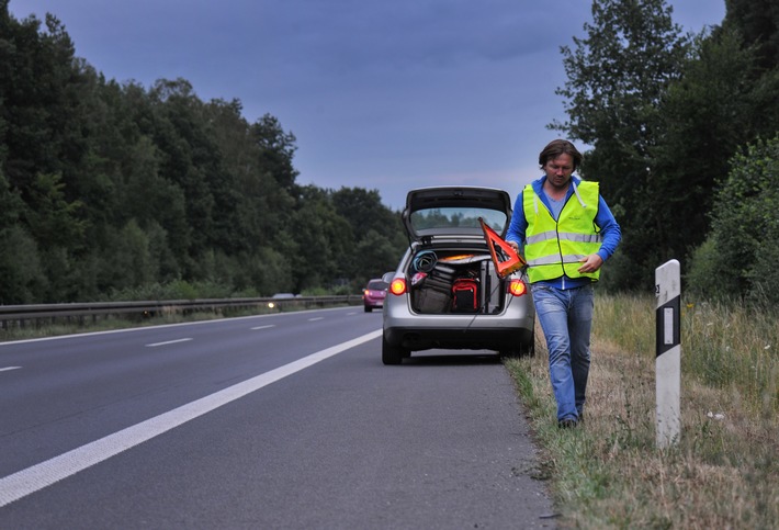 Unfall und was dann / Wie wird eine Unfallstelle richtig abgesichert - welche Infos braucht man zur Schadenregulierung?