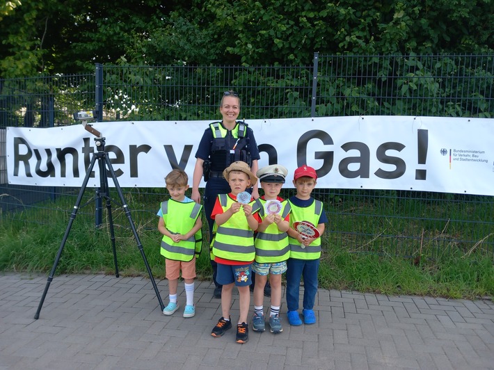 POL-EN: Wetter/Gevelsberg: Sicherheit im Straßenverkehr an der Kita "Bullerbü" in Wetter und der Kita "Blauer Planet" in Gevelsberg
