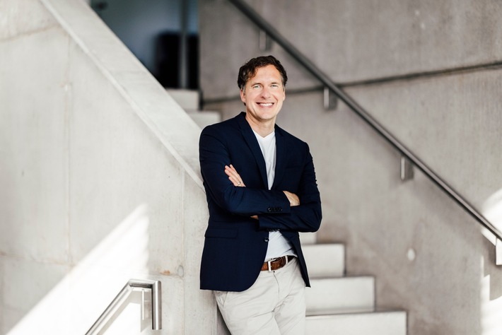 Geschenke im Job: Was ist (noch) erlaubt? – Altbekannte Fragen, neue Fallstricke