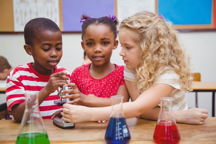 Experimente³: Forschen an Grundschulen den GANZenTAG