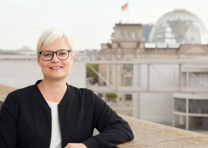 Deutschlandradio-Korrespondentin Nadine Lindner erhält Preis der Bundespressekonferenz 2024