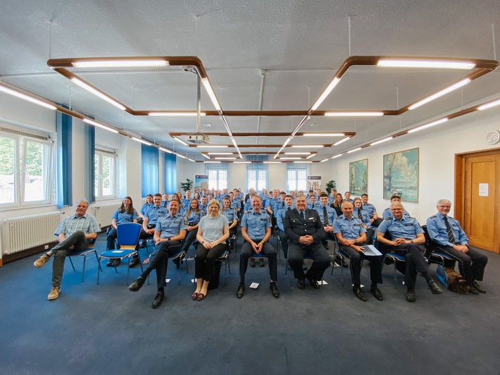 POL-PPRP: Polizeipräsidium Rheinpfalz - Begrüßung 43 neuer Polizistinnen und Polizisten im Polizeipräsidium Rheinpfalz