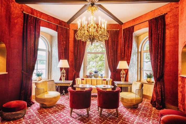 BILD zu OTS - Legendäre Schlossbar am Wörthersee im Stil der Wiener Moderne