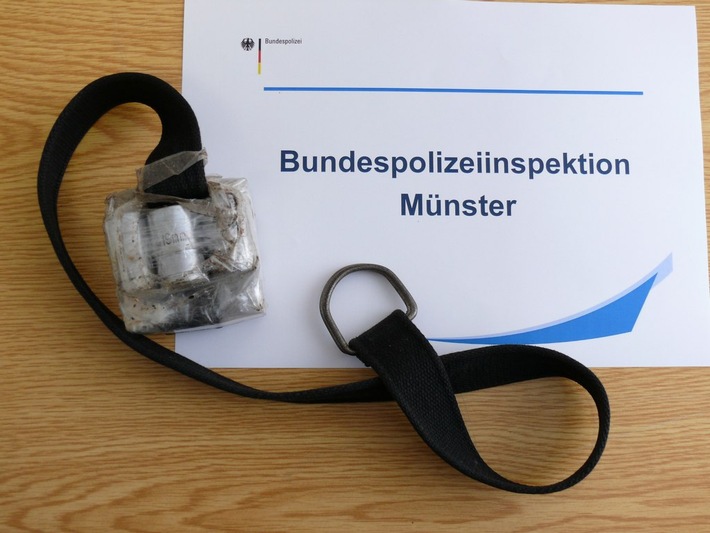 BPOL NRW: Bundespolizei stellt selbstgebaute Schlagwaffe sicher