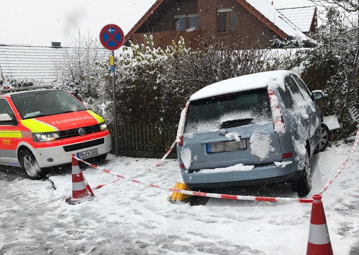 POL-PB: Chaotische Straßenverhältnisse im Südkreis - Rund 50 Glätteunfälle am Montag