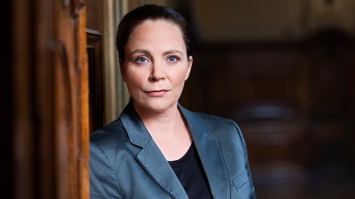 Das_Literarische_Quartett_ZDF_Jule_Roehr_78393-0-2.O (1).jpg