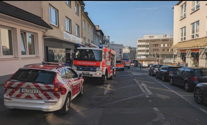 FW Witten: Feuer im Hinterhof der Johannisstraße