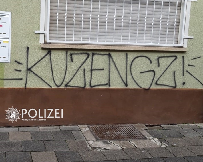 POL-PPWP: Mit Graffiti Häuser beschmiert